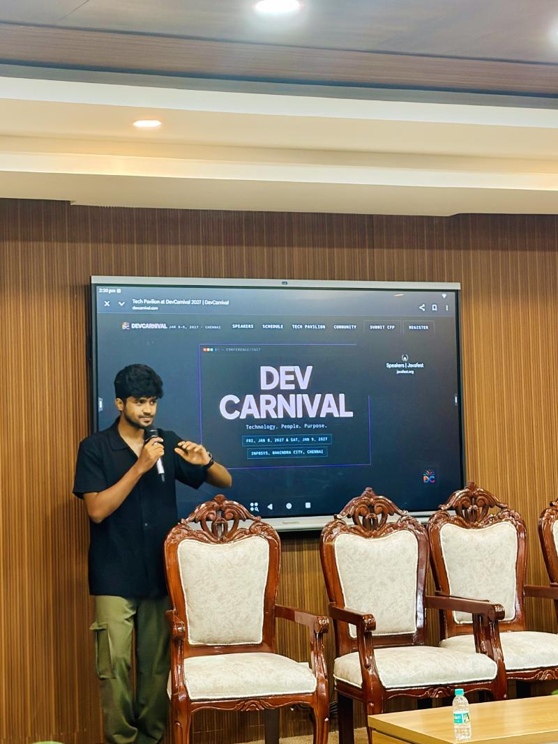 Addressing students about Dev Carnival and JAVAFEST community initiatives